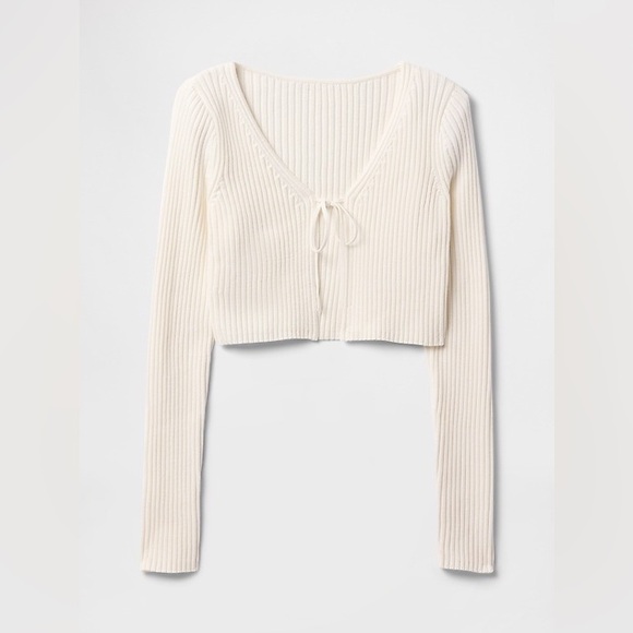 Gap 100% Cotton Tie-Front Crop
Cardigan - Picture 2 of 7